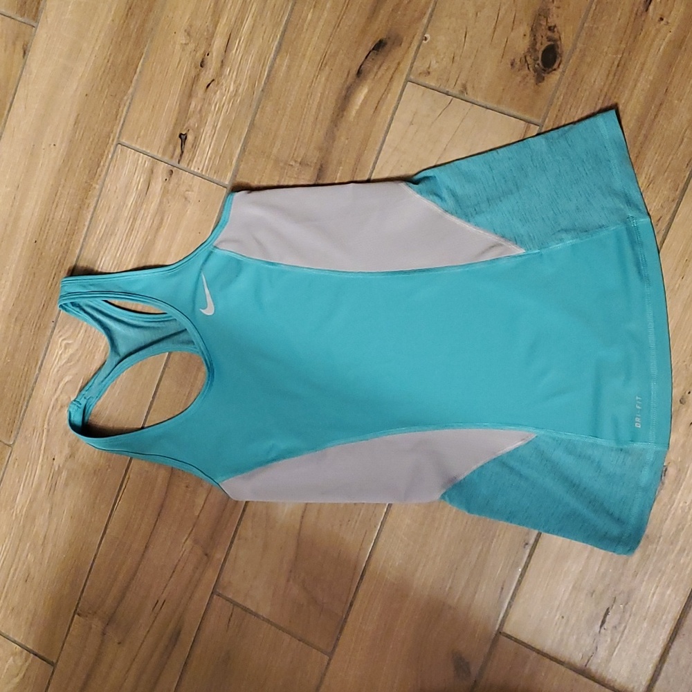 Nike Pro tank top size small teal color